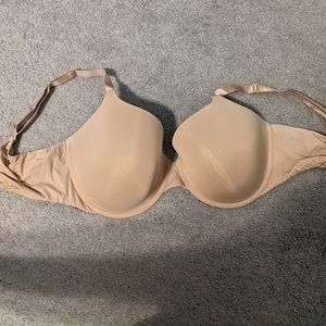 38 DDD Semi Demi Victoria Secret Bra